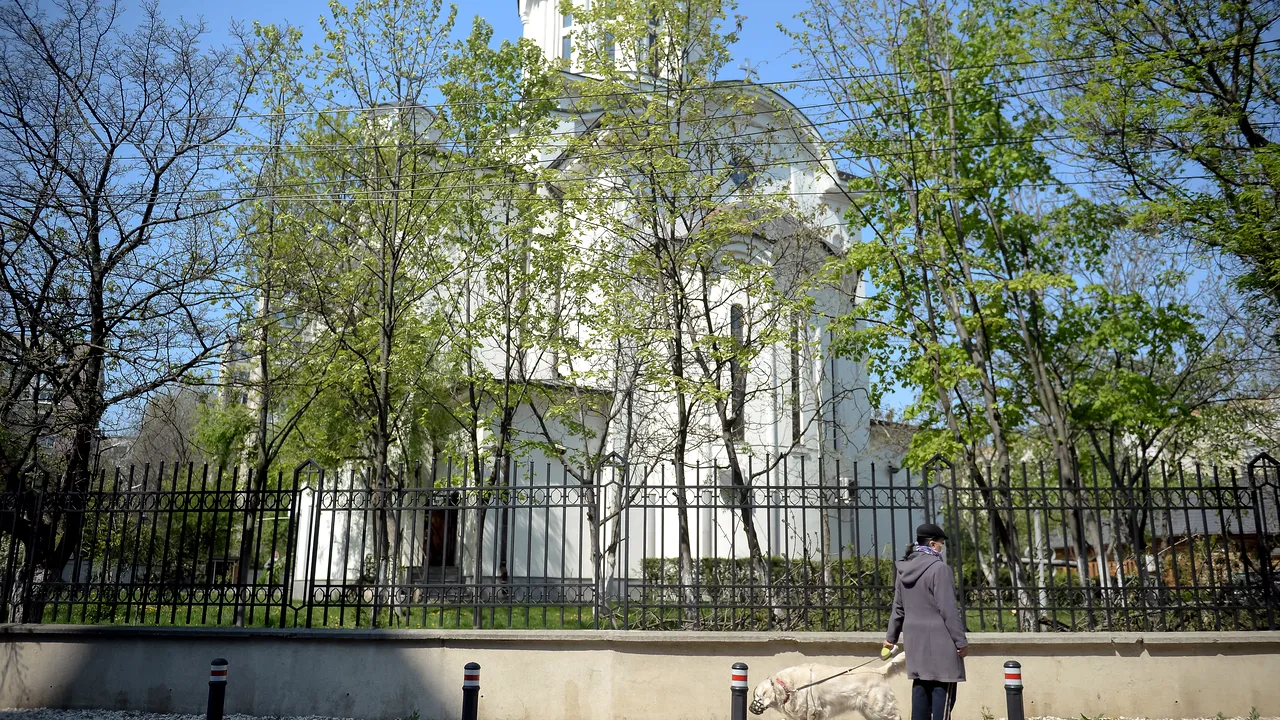 Încă o slujbă religioasă încalcă restricţiile impuse de autorităţi. Un credincios din Cluj şi-a îmbolnăvit familia cu noul coronavirus