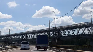 Trafic intens pe Autostrada Soarelui: pe anumite tronsoane se circulă în coloană. Sfaturi pentru şoferi