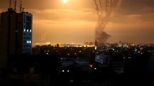 Israelul continuă operaţiunile militare împotriva Fâşiei Gaza. Bilanţul a ajuns la 119 morţi 