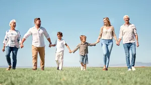 Studiu: Părinții au creiere mai bine conectate la vârste înaintate