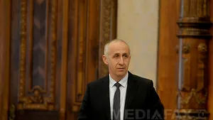 Ministrul Transporturilor: Remanierea mea, doar o discuţie de presă. Premierul ne evaluează continuu