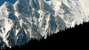 Pericol de avalanşe în munţii Făgăraş şi Bucegi