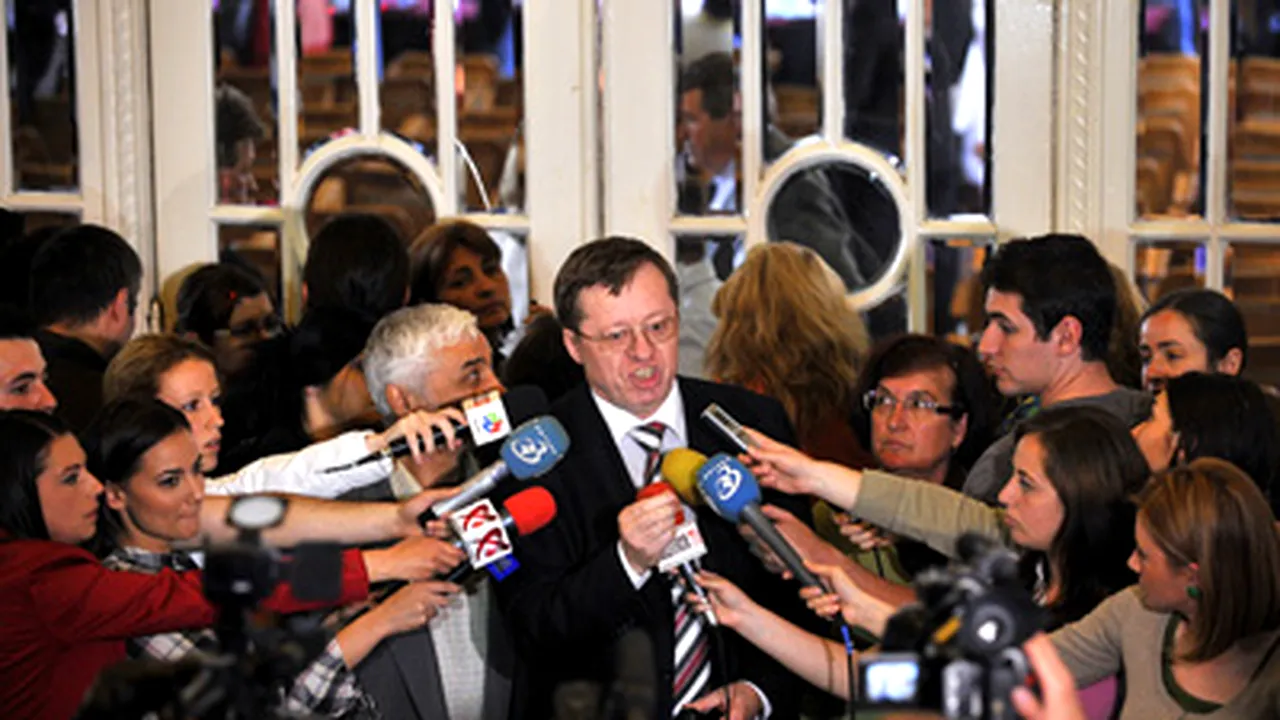 Sindicatele se opun asumării răspunderii Guvernului pe legile Educaţiei