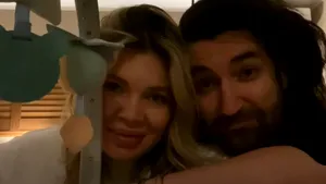 Smiley şi Gina Pistol au devenit părinţi. „Cea mai frumoasă poveste din vieţile noastre”