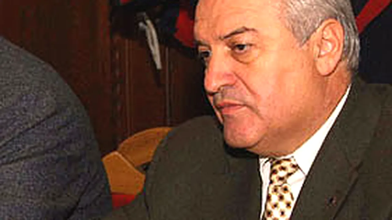 Fostul prefect de Argeş va contesta în instanţă decizia de înlocuire a sa din funcţie