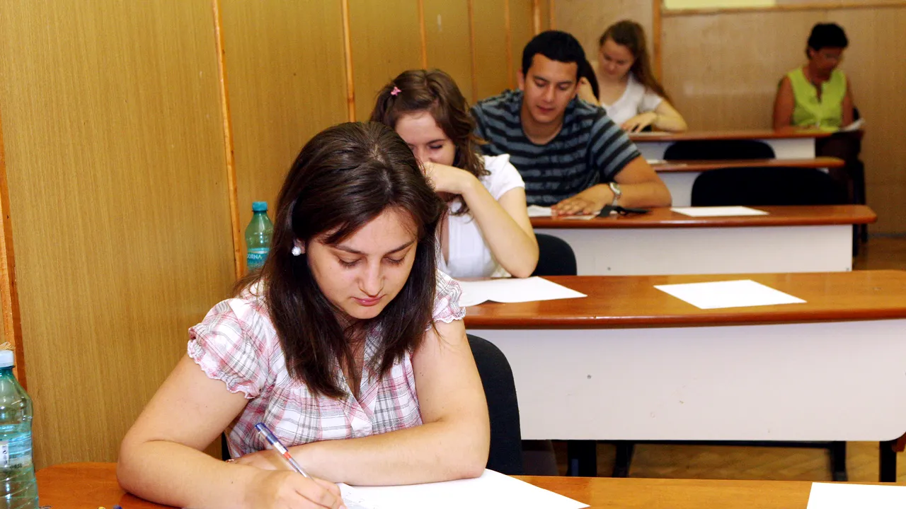 Peste 6.600 de elevi au absentat de la prima probă a Evaluării Naţionale