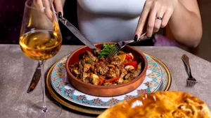 Cum alegi vinul potrivit în funcţie de carne? 5 sugestii