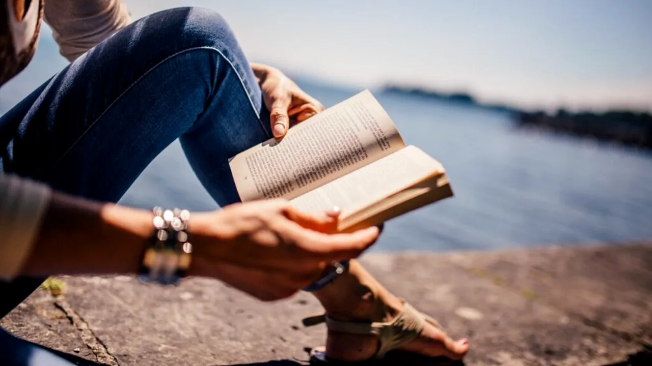 Escapadele literare, noul trend în turism. Cărțile îi conving pe tot mai mulți turiști să-și aleagă destinațiile de vacanță