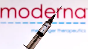 Vaccinul anti Covid-19 de la Moderna va ajunge şi la europeni. Compania a primit confirmare scrisă de la Agenţia Europeană pentru Medicamente 