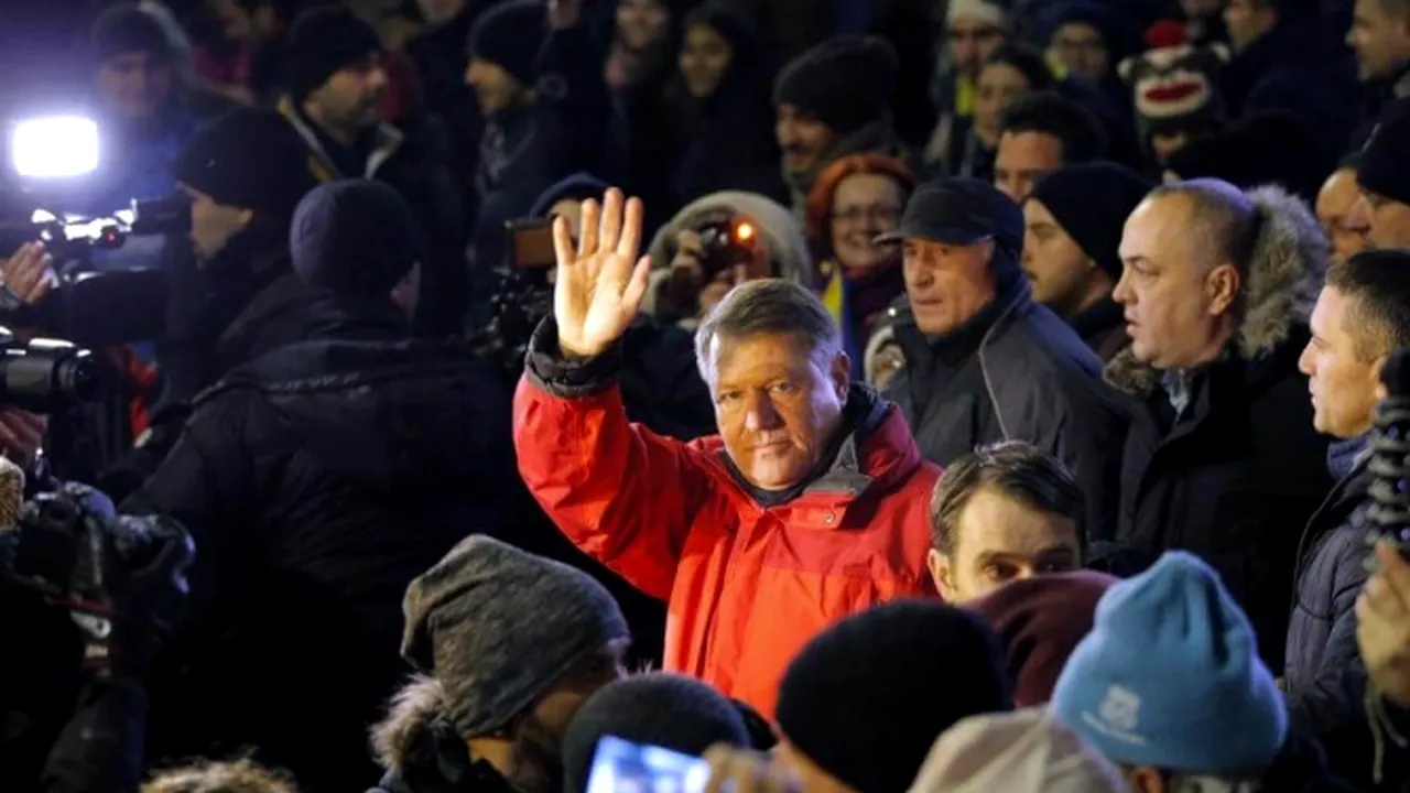 Planurile lui Iohannis pentru referendum. Şeful statului ar putea face „băi de mulţime” la mitingurile PNL/ Care va fi strategia liberalilor - surse
