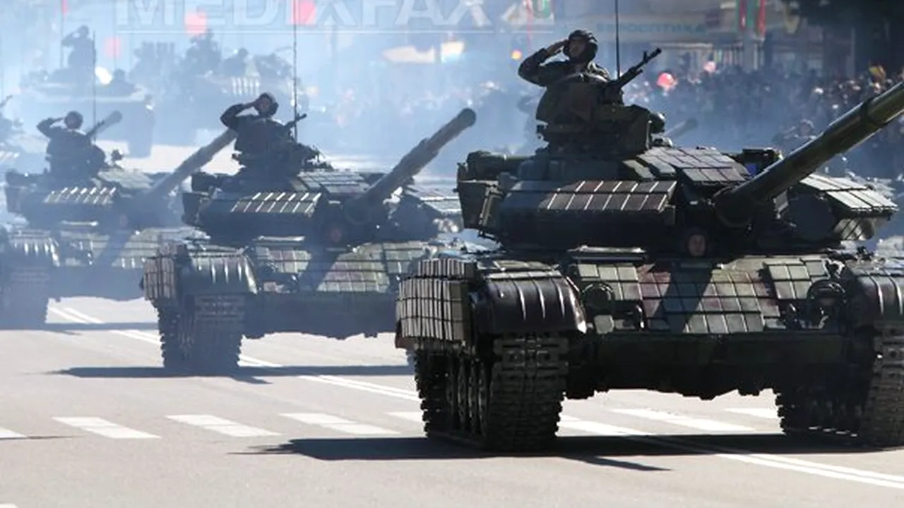 Paradă grandioasă de Ziua Victoriei la Tiraspol, în prezenţa lui Dmitri Rogozin