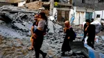 Locuitorii din Gaza încă așteaptă apa și hrana promise