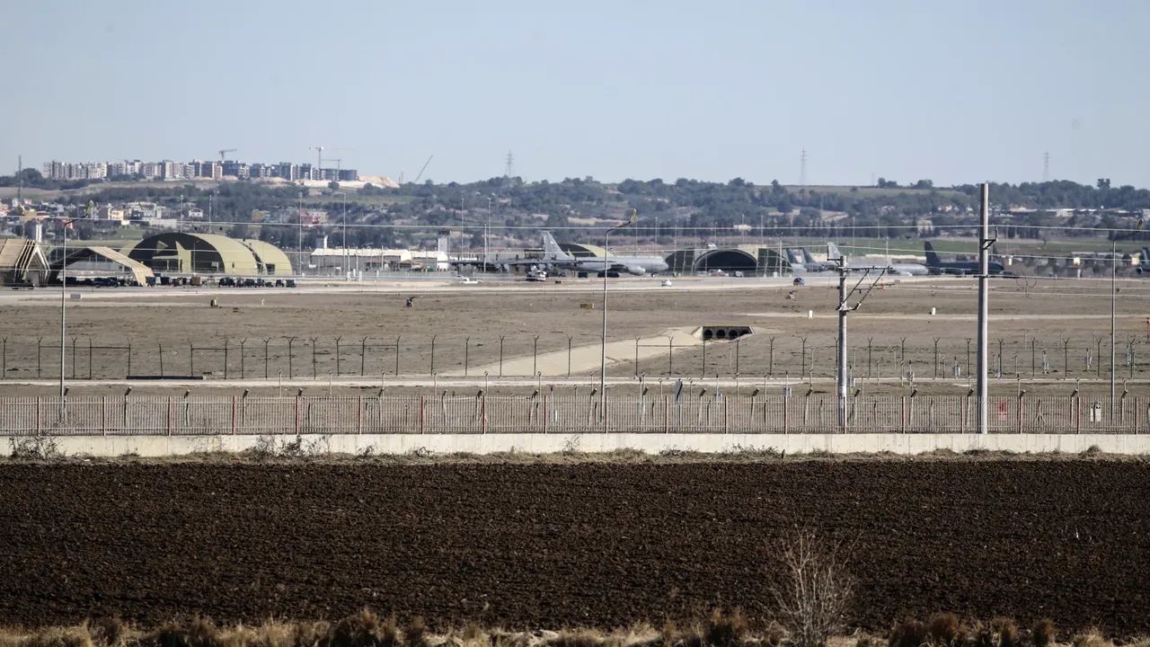 Presupus militant rus din Stat Islamic, ce voia să doboare un avion american la Incirlik, reţinut în Turcia