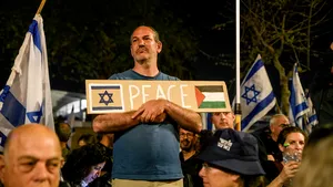 Familiile ostaticilor din Gaza îi îndeamnă pe Trump şi Biden să lucreze împreună la un acord