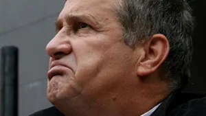 Dinescu, acuzat că ar fi distrus sistemul electric al cramei de la Galicea Mare