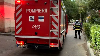 SOCIAL Incendiu puternic la un beach bar din Mamaia. Construcția a fost cuprinsă complet de flăcări