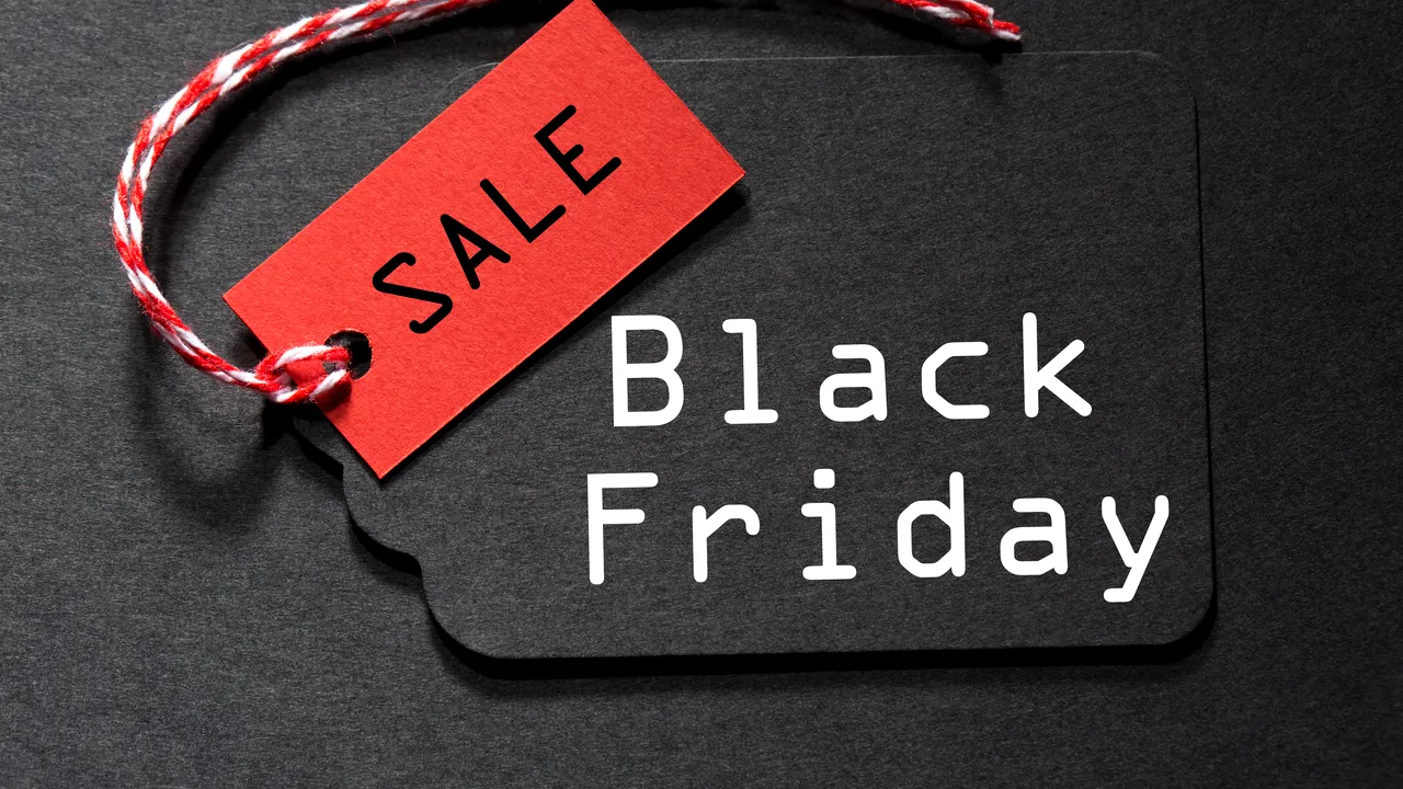 Bogdan Pandelică: ANPC a primit sute de reclamaţii în legătură cu campania Black Friday