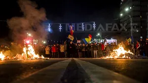 REPORTAJ: 25 de ani de la Revoluţie - refacerea baricadei de la Inter şi poveşti despre decembrie '89 - FOTO