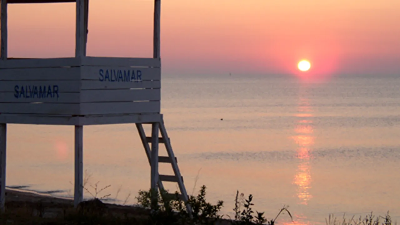 Plaja din Mamaia rămâne fără salvamari