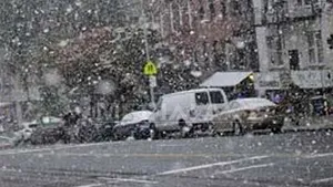 Ploile şi ninsorile au provocat numeroase accidente rutiere în SUA