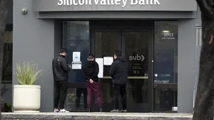 Silicon Valley Bank se prăbuşeşte în cel mai mare faliment bancar din 2008 încoace