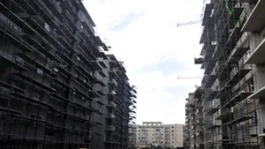 Vezi aici cum s-au revoltat 300 de proprietari Planorama împotriva dezvoltatorilor
