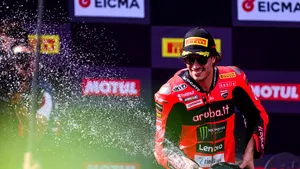 Liderul din Superbike, Nicolò Bulega, vine în MotoGP din 2027, la echipa legendarului Valentino Rossi
