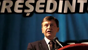 Antonescu: Îl prefer pe Băsescu în turul 2, întruchipează 