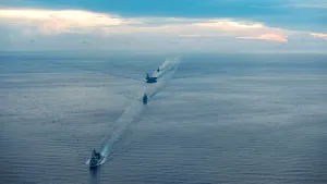 Un militar din SUA a murit, iar opt sunt dispăruţi în urma unui accident grav produs în largul Californiei 