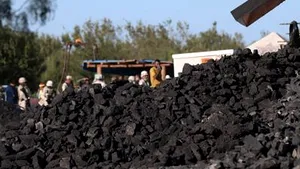 Afganistan: 32 de oameni au rămas blocaţi după prăbuşirea unei mine de cărbune