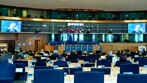 FT: Preşedintele Băncii Centrale Europene avertizează asupra riscurilor relansării economice în zona euro 