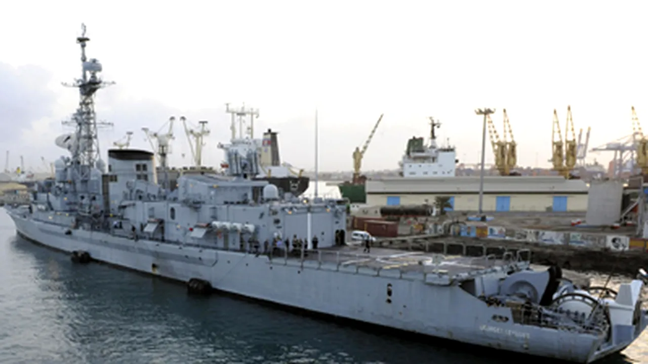 Echipajul unui cargobot, salvat de Marina franceză în Golful Aden
