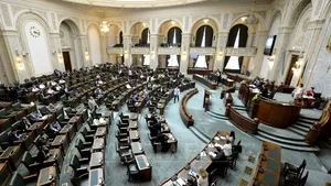 Amnistierea pensionarilor şi a mamelor nu a mai fost votată. Sesiunea extraordinară a Senatului, suspendată din lipsă de cvorum după ce ACL a părăsit sala