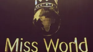 Natalia Oneţ va reprezenta România la Miss World 2015, din China - FOTO