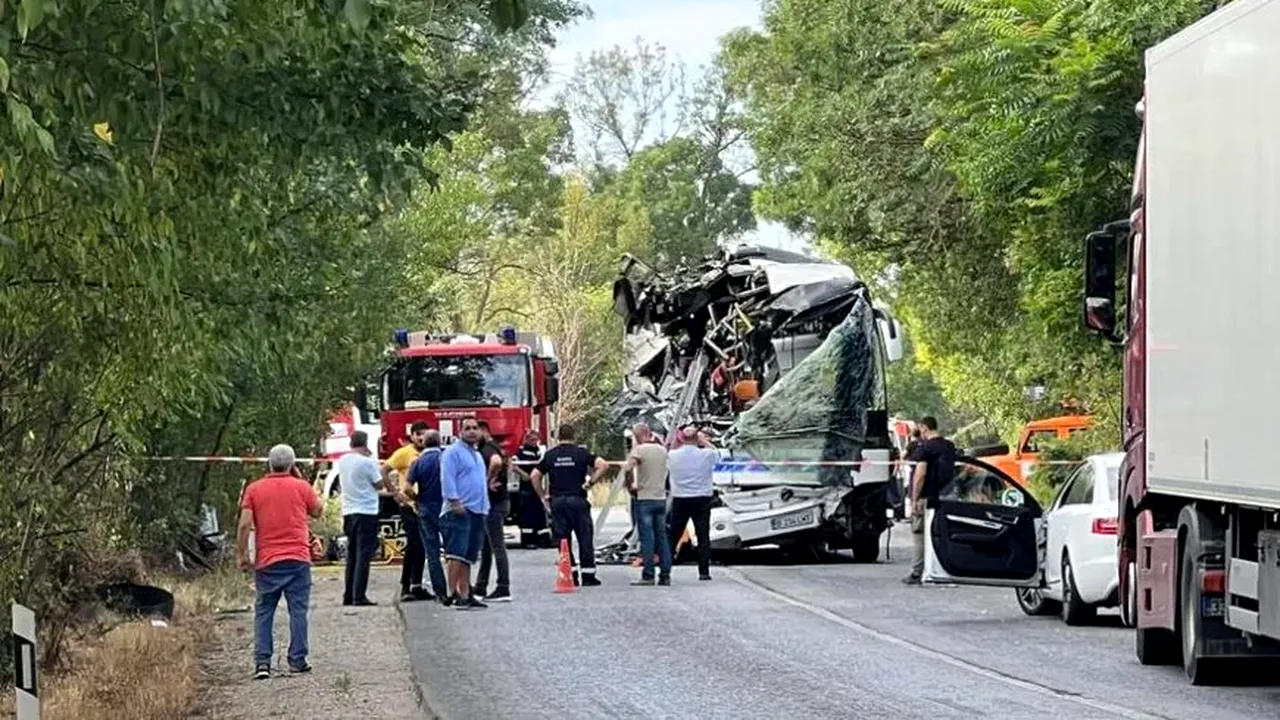 În accidentul din Bulgaria au încetat din viaţă trei pasageri români, unul avea cetăţenie turcă