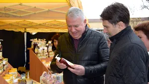 Peste 6.000 de persoane la ”Sărbătoarea Mierii” de la Blaj. FOTO, VIDEO