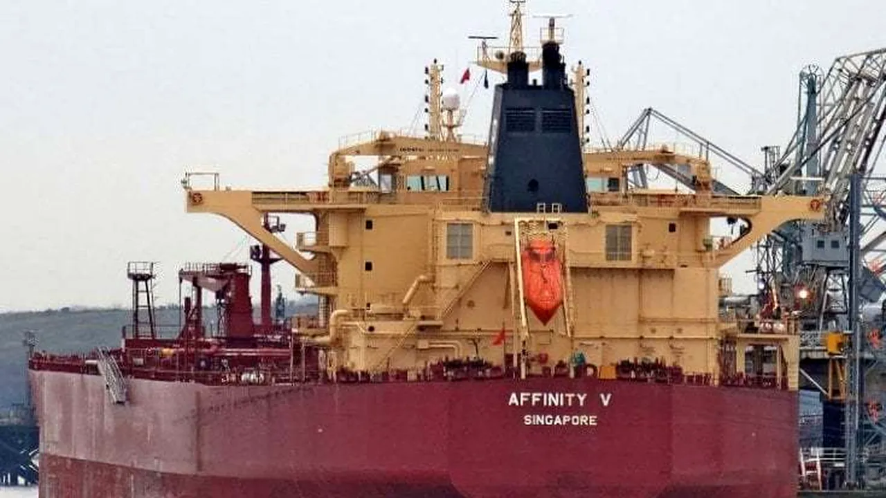 Un petrolier lung de 250 de metri a blocat Canalul Suez

