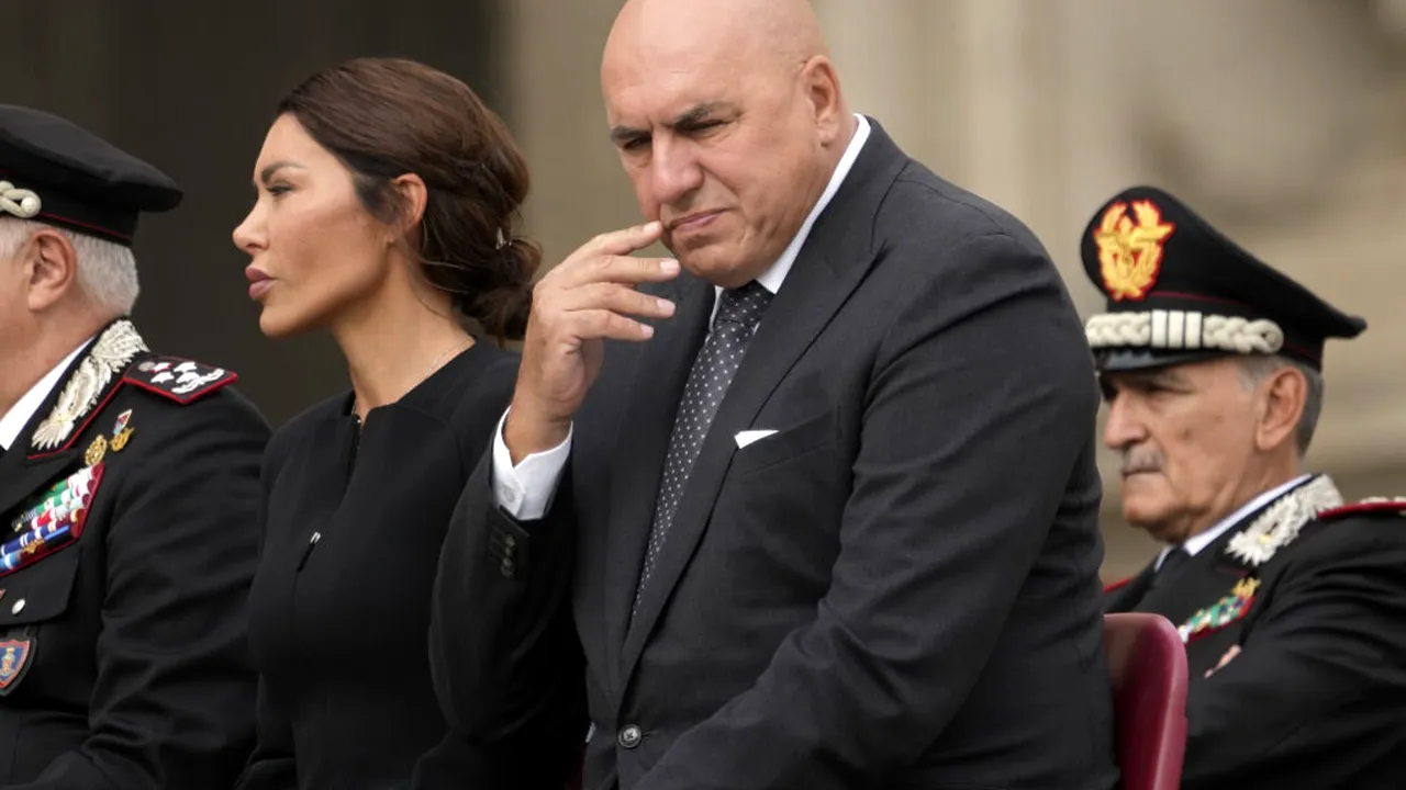 Ministrul italian al Apărării spune că „NATO nu mai are un motiv să existe”