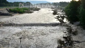 Numărul hectarelor de teren acoperite de ape în urma ploilor s-a dublat în judeţul Giurgiu
