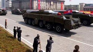 COREEA DE NORD a transferat o RACHETĂ cu rază medie spre frontiera de est