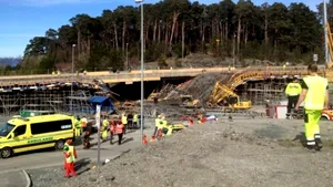 Un pod s-a prăbuşit în Norvegia: Şase persoane au fost spitalizate