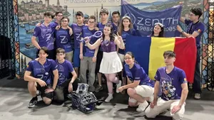 Cum au ajuns niște liceeni din București să impresioneze lumea roboticii. Tată: „Au stat până la 3 dimineața să refacă robotul și dimineață au intrat în competiție”