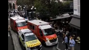 Franţa: Un şofer a intrat cu maşina într-o terasă aglomerată. Şase persoane, rănite. Două sunt în stare gravă
