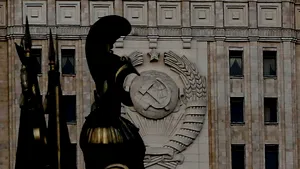 Un militar italian acuzat de spionaj în favoarea Rusiei şi un oficial rus au fost reţinuţi în flagrant