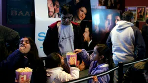 Floricelele şi sucurile servite la cinema, printre cele mai nesănătoase gustări