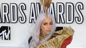 Lady Gaga, marea câştigătoare la gala MTV Video Music Awards 2010 - FOTO, VIDEO