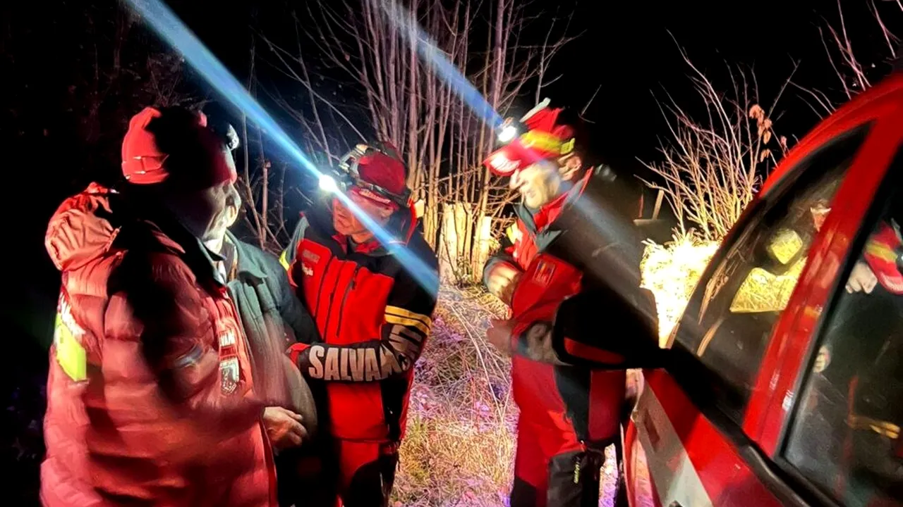 Când ceața devine capcană: șase turiști pierduți în Maramureș, un om de 67 ani salvat din râpă