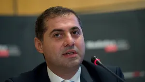 Florin Jianu: Este esenţial ca pe piaţa muncii să fie introduşi cât mai mulţi tineri