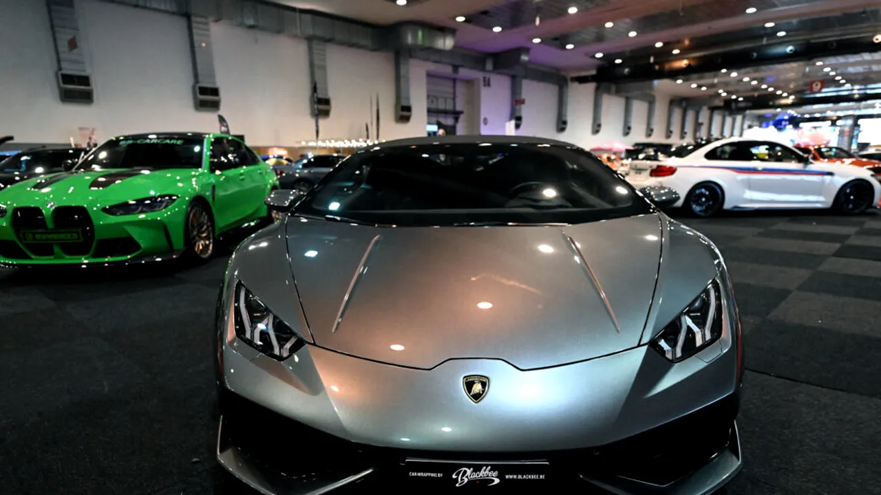 Peste 500 de mașini Lamborghini, blocate în Sri Lanka, din cauza perturbării transportului maritim în Strâmtoarea Ormuz