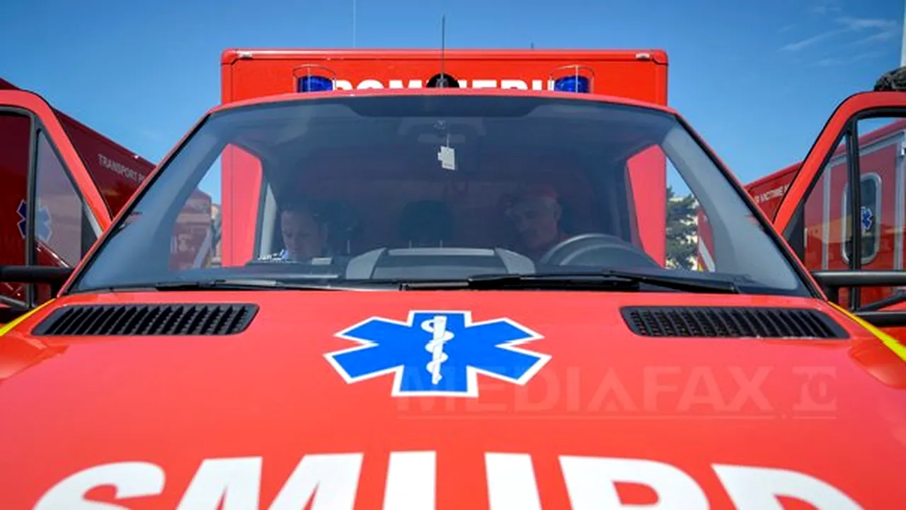 Dâmboviţa: Zece persoane aflate într-o tabără, la spital cu simptome de gastroenterită acută